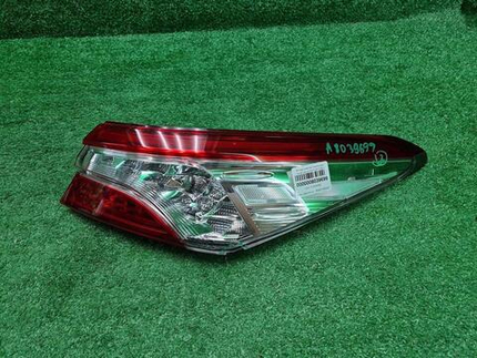 Фонарь правый внешний Toyota Camry XV70 17-нв LED
