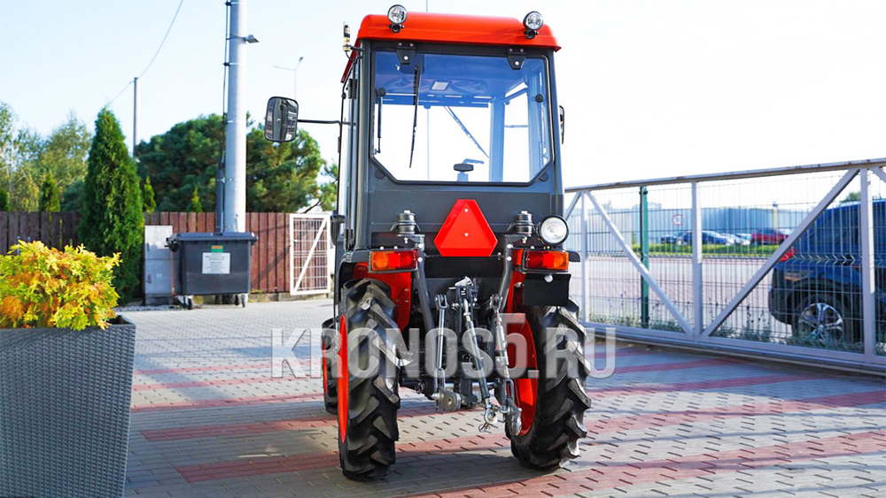 Трактор Kubota | Кубота A211N-OPC 9+3 (Kubota India) STD agri 7.00-12 / 8.3-20 (с ПСМ)