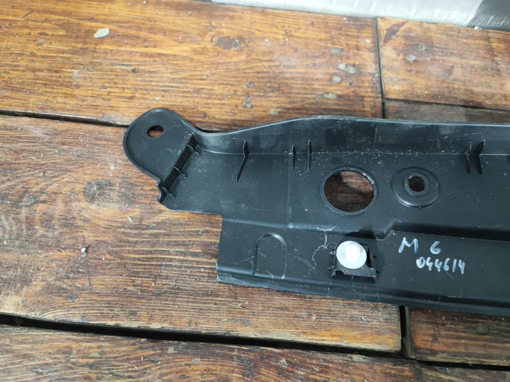 Пыльник крыла правого подкапотный Haval M6 2 21-нв Б/У Оригинал 8403520XKZ0YA