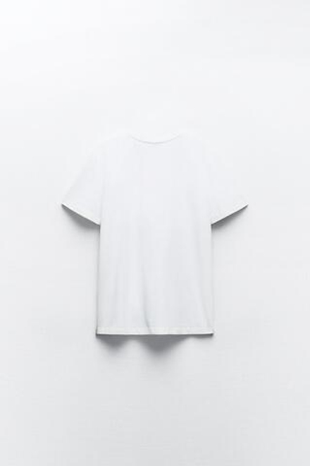 ZARA ФУТБОЛКА ИЗ ХЛОПКА С ЭНЗИМНОЙ ОБРАБОТКОЙ, БЕЛЫЙ