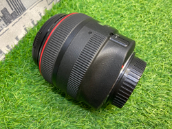 Canon EF 85mm 1.2L II USM