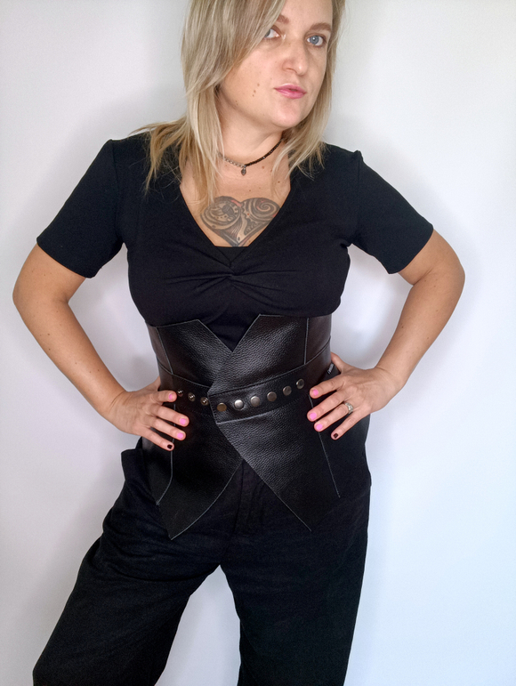Кожаный корсет
