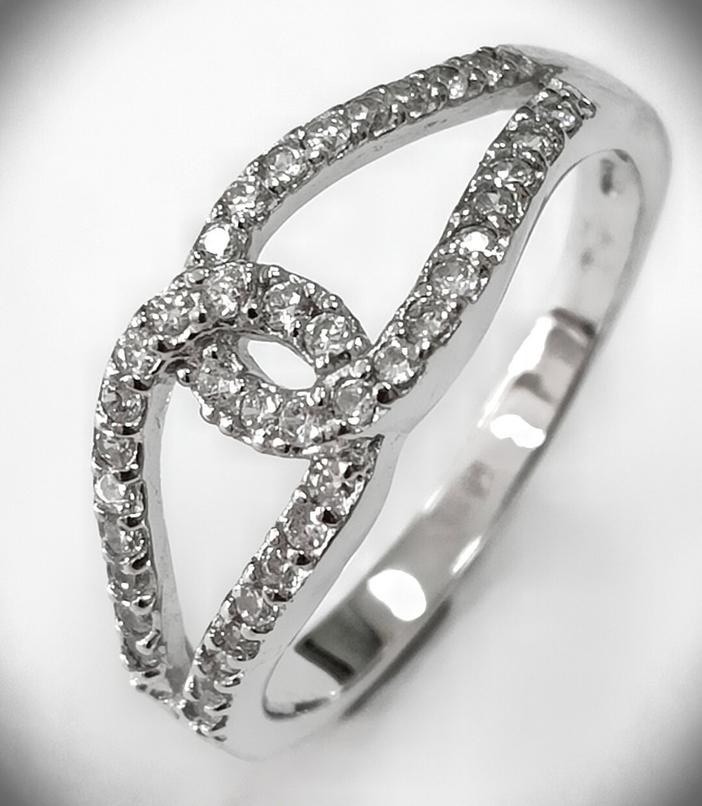 Ювелирное кольцо Эстерелла