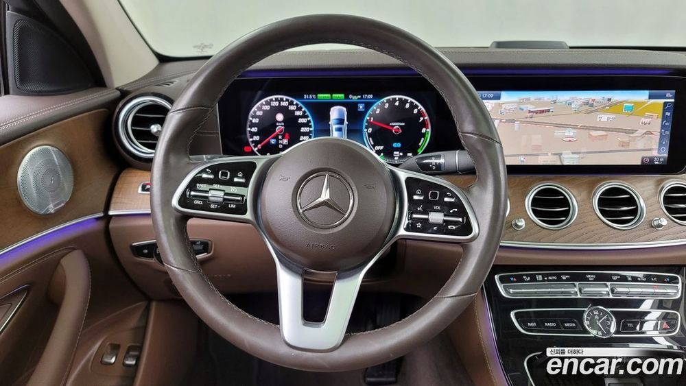 Mercedes-Benz E-Class W213 E300e Exclusive (12.2019)