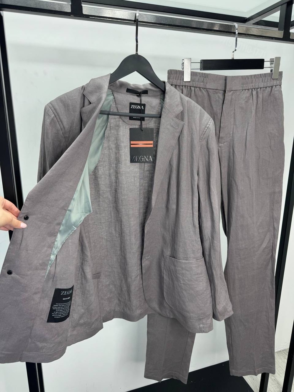 Льняной костюм Ermenegildo Zegna