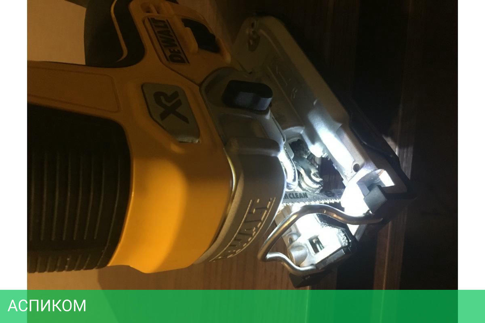 Дрель-шуруповерт DeWalt DCS335N-XJ