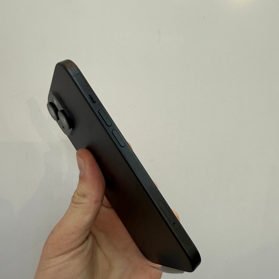 Apple IPhone 15 128gb Black активировался 1 раз (Новый)