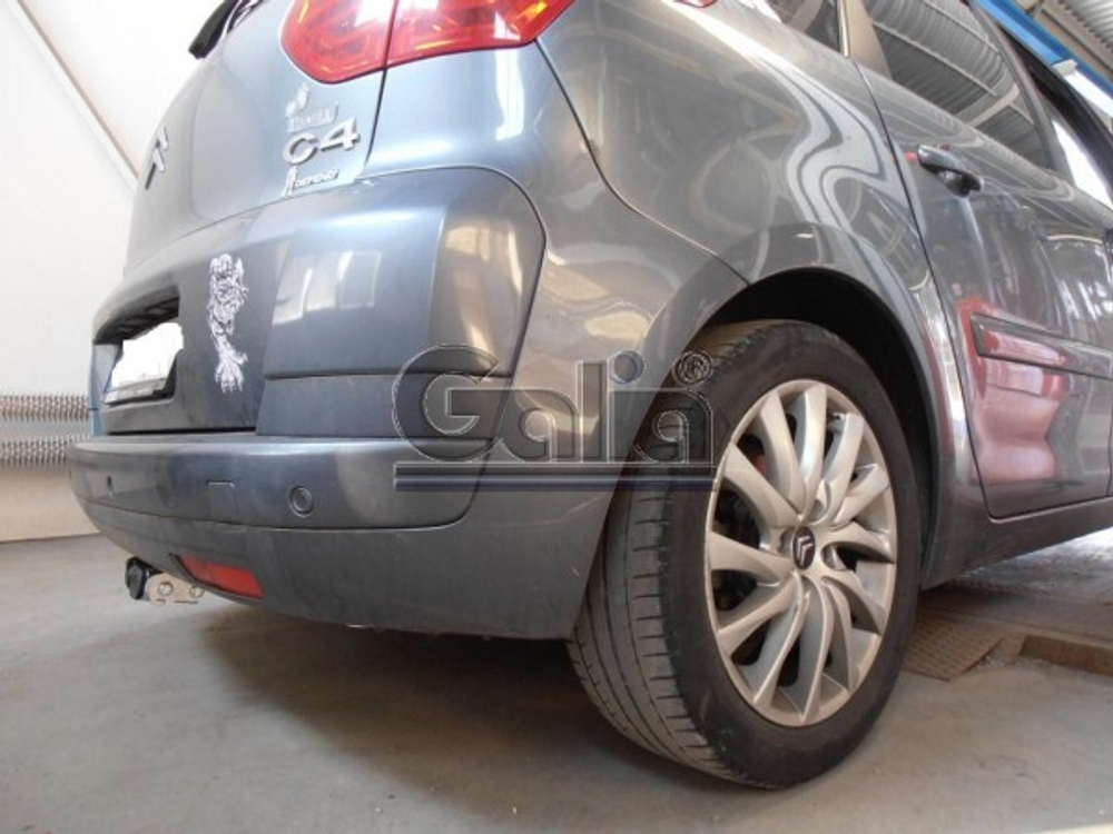 Фаркоп оцинкованный Galia C051A для Citroen C4 Picasso 2006-2013, Citroen C4 Grand Picasso 2006-2013, Peugeot 5008 2009-2017(паспорт и сертификат в комплекте)(без электрики)
