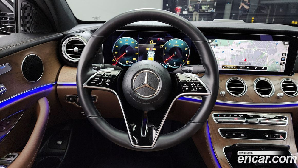 Mercedes-Benz E-Class W213 E250 Exclusive (04.2021)