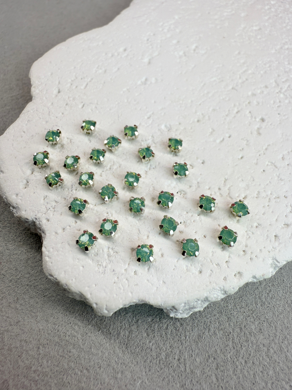 Шатоны 4 мм, Хризолит опал в серебре, 25 шт