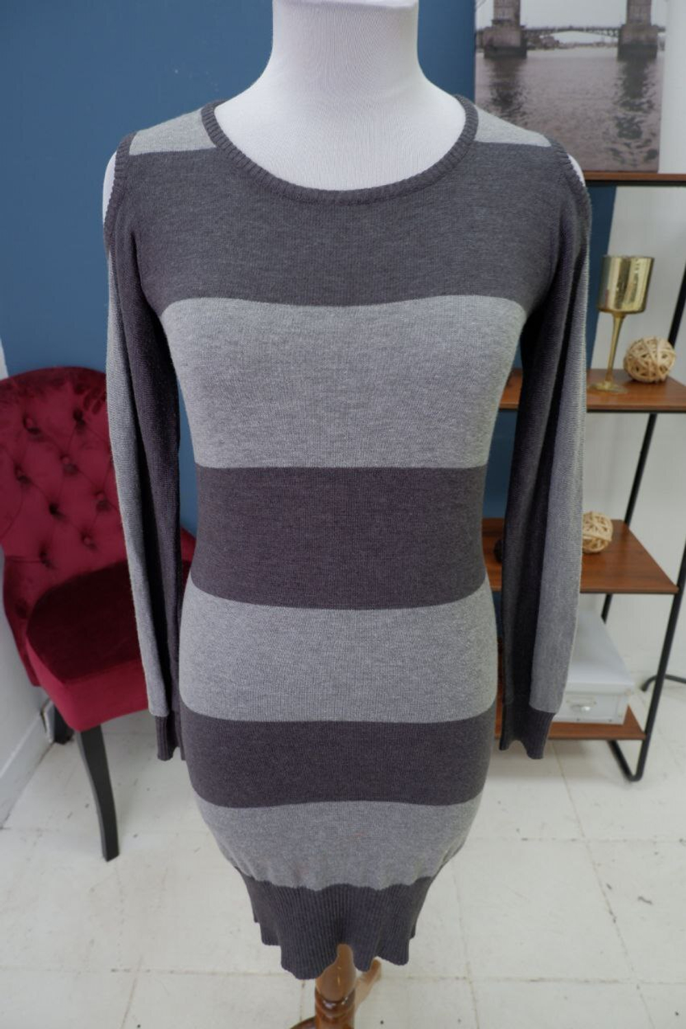 Платье Harve Benard в полоску 44 размер