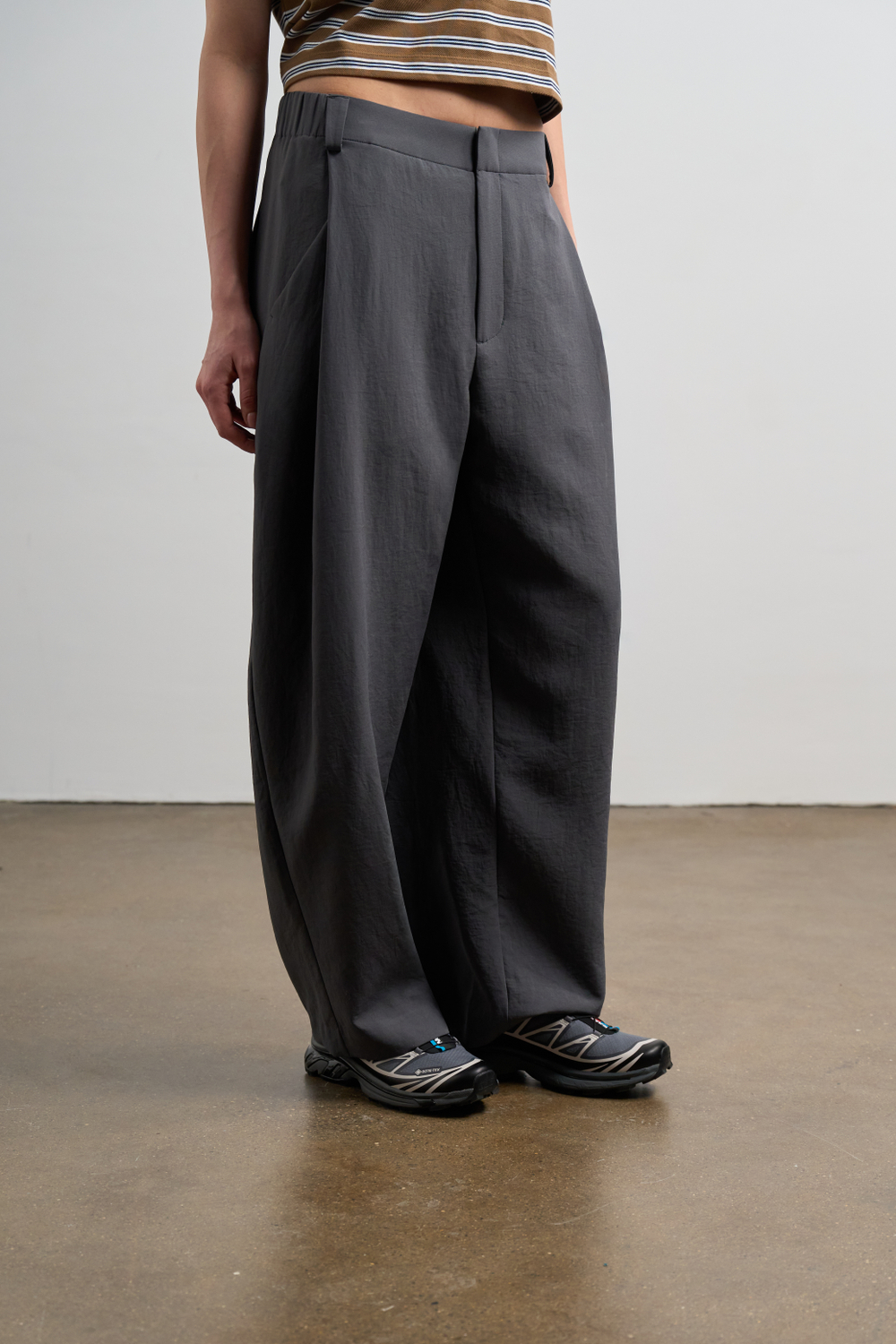 Брюки Nothomme Blue Monte Casual Lightweight Curved-Leg Trousers "Rock Cliff Gray"