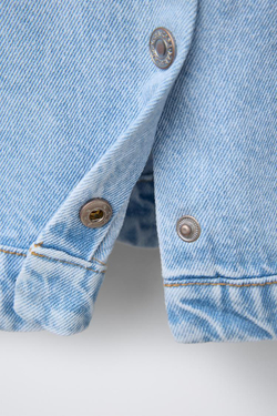 ZARA ДЖИНСОВЫЙ ТОП С ЦВЕТОЧНОЙ ВЫШИВКОЙ, ГОЛУБОЙ