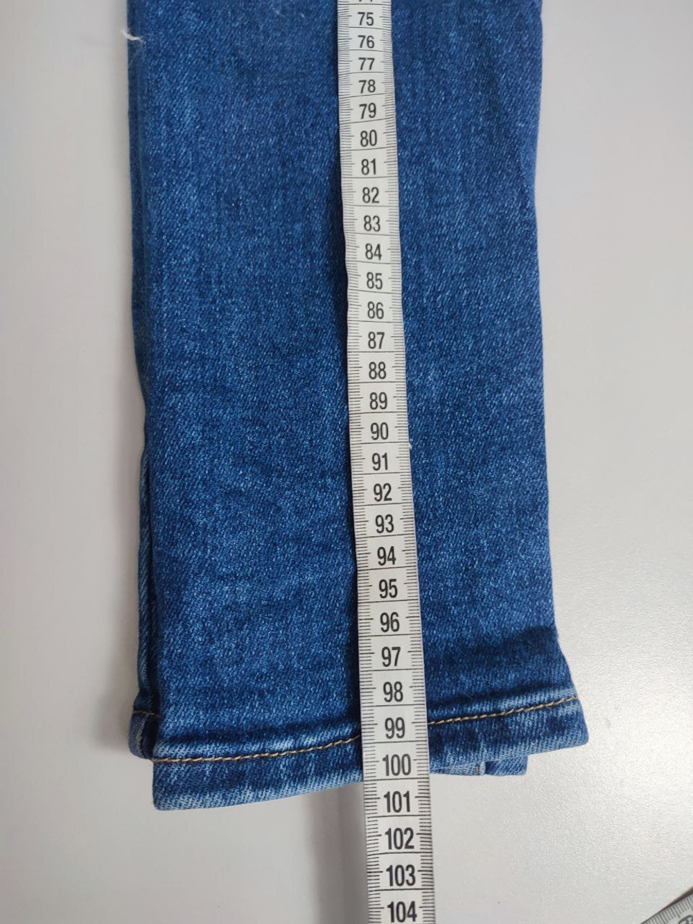 Джинсы базовые 46 размер