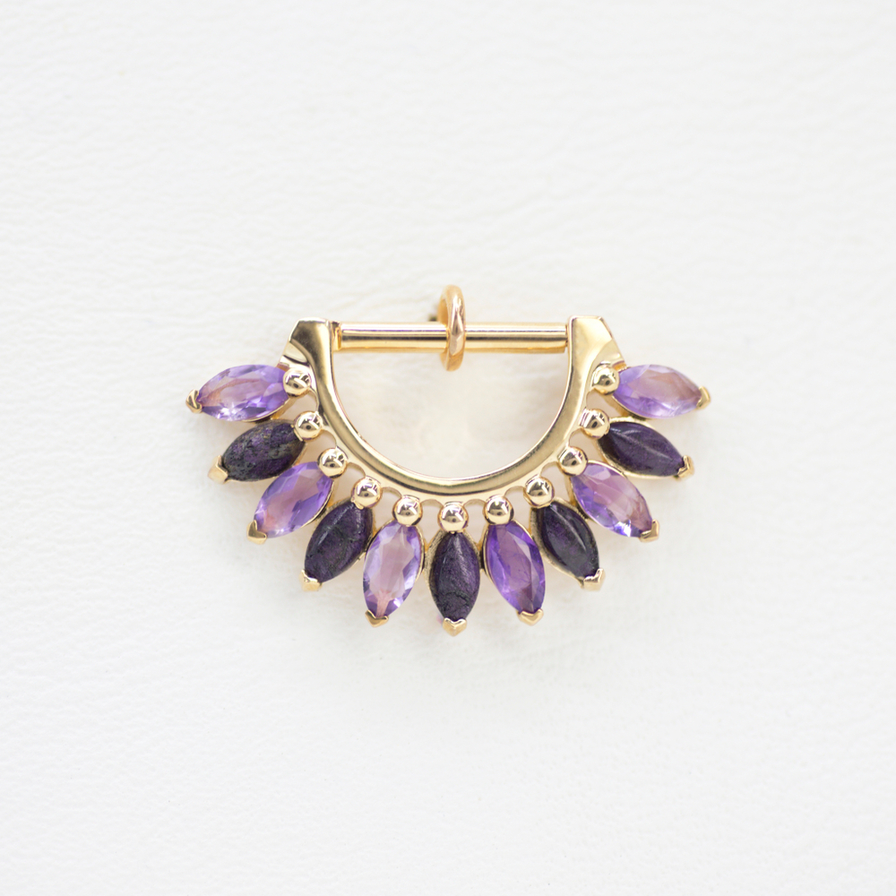 MarchesA D. with natural stones