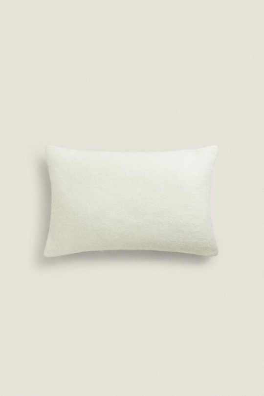 ZARA HOME ОДНОТОННЫЙ ЧЕХОЛ НА ПОДУШКУ, ЖЕЛТОВАТО-БЕЛЫЙ