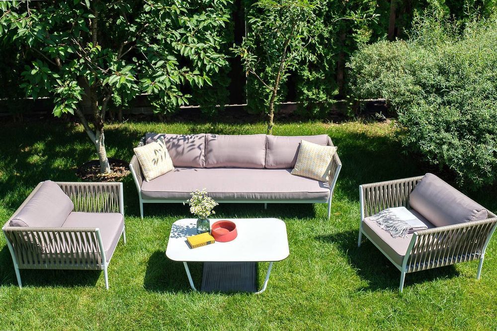 "Касабланка" диван 3-местный плетеный из роупа, каркас алюминий белый муар, роуп бежевый 20мм, ткань бежевая 052