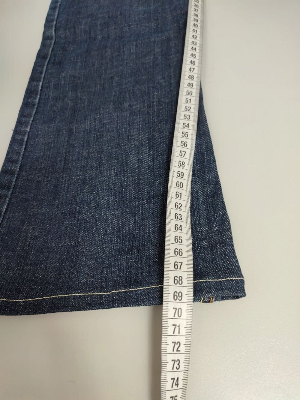 Джинсы темно-синие 42 размер