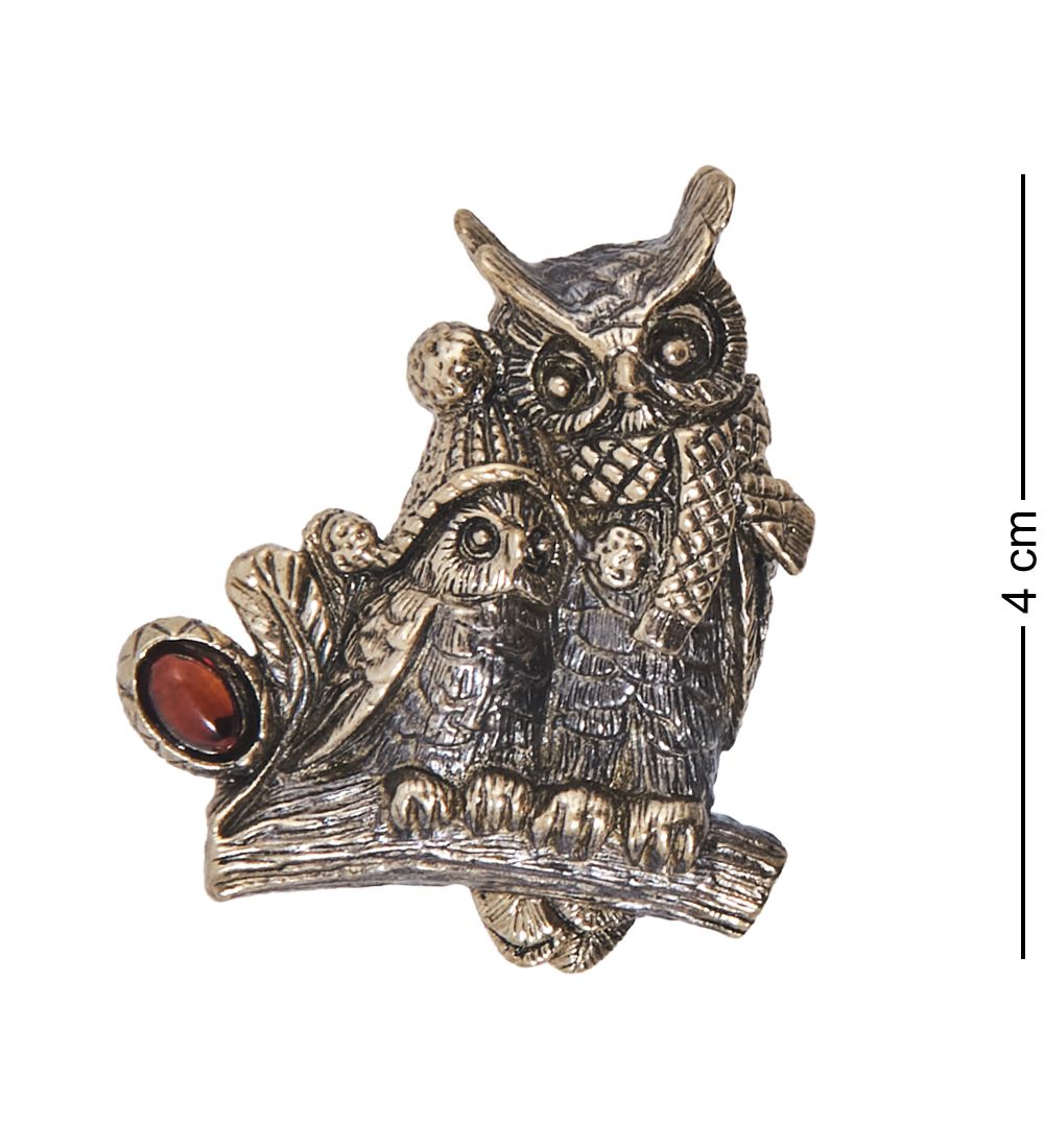 AM-4028 Брошь «Совушки Теплота» (латунь, янтарь)