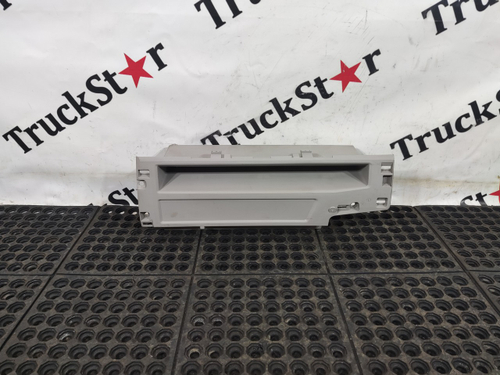 Ниша верхнего вещевого отделения правая