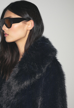 STRADIVARIUS Искусственная шуба стандартного кроя, черный