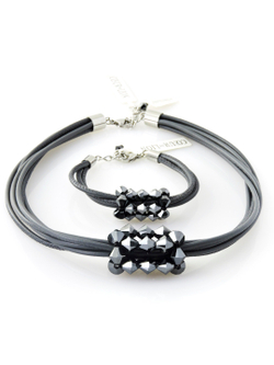 4716 Coeur de Lion колье и браслет с кристаллами Сваровски и мягкой кожи наппа в 4 сложения.