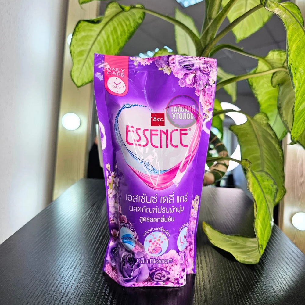 LION "Essence" Кондиционер для белья 600мл цвет (Blossom)