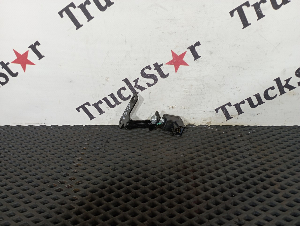 Датчик стоп-сигнала 2023г