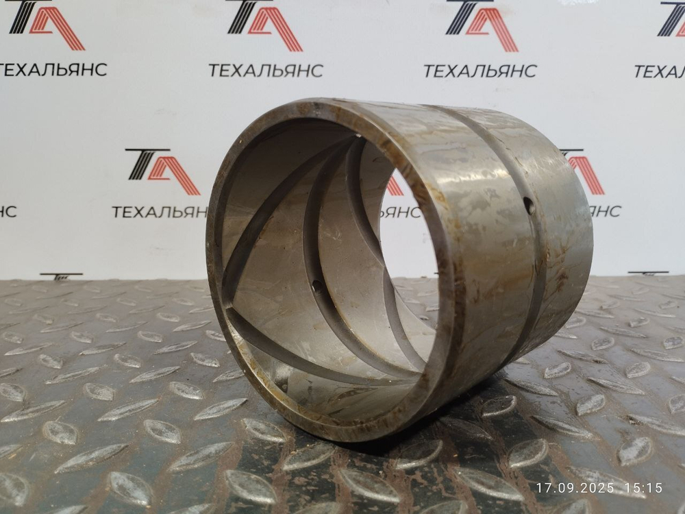 Втулка 707-76-10290