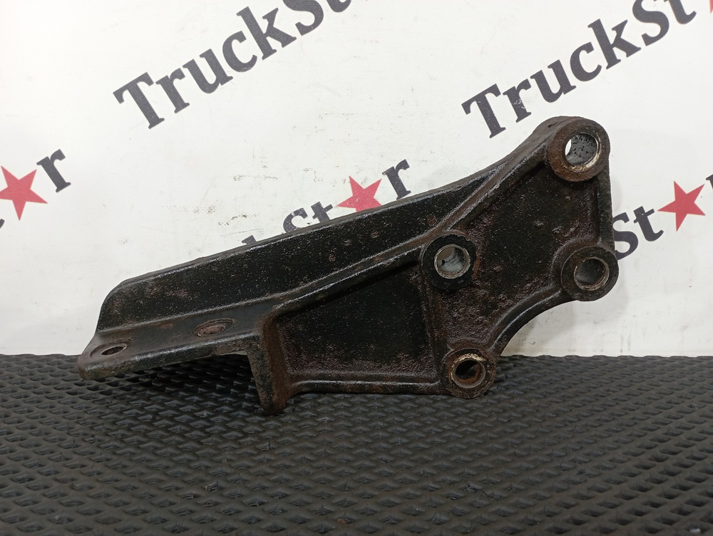 Кронштейн усилителя бампера