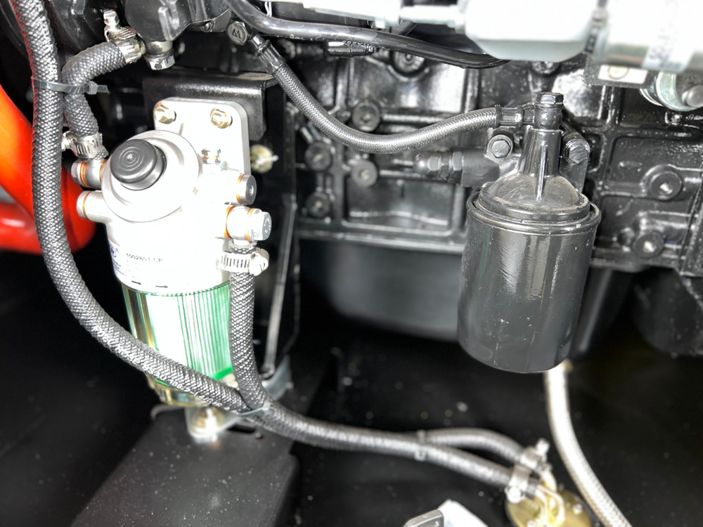 Дизельный генератор Vektor AD-30Y-T400 в шумозащитном кожухе с АВР