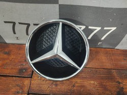 Эмблема Mercedes ML GLE (W166) 11-18 Новая Оригинал A0008880160