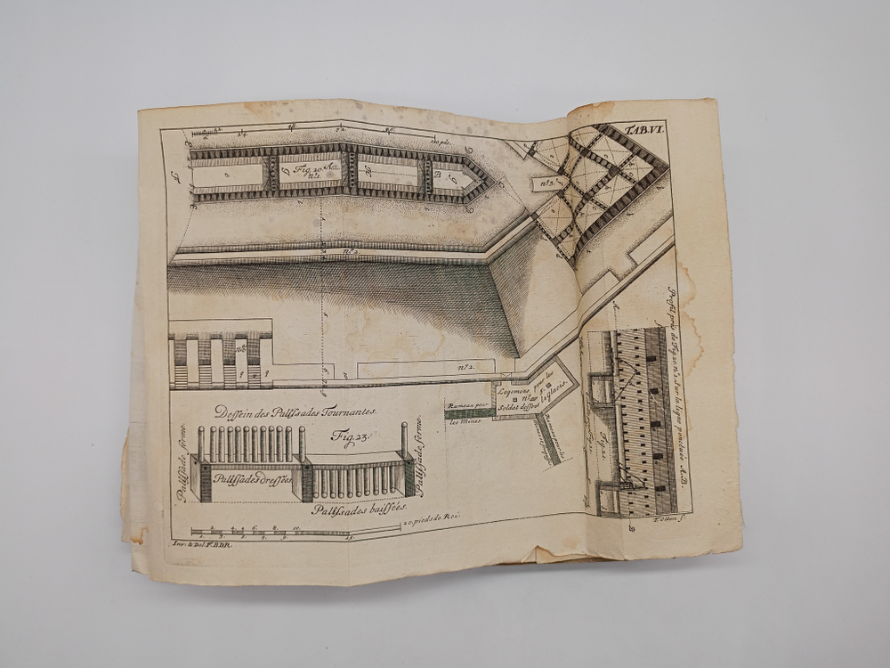 "Lingenieur moderne, ou Essai de fortification". Par. le Baron F. D.R. 1744 г.