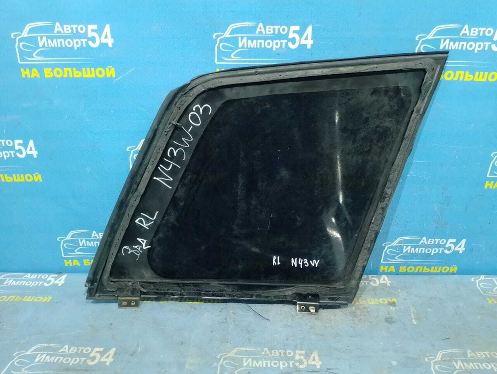 Стекло багажника левое MITSUBISHI CHARIOT 1991-1997