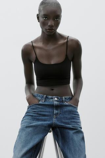 ZARA УКОРОЧЕННЫЙ БЕСШОВНЫЙ ТОП, ЧЕРНЫЙ