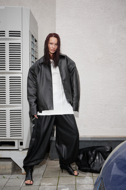 Кожаная куртка URBAN Black