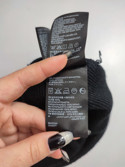 Шапка H&M лаконичная