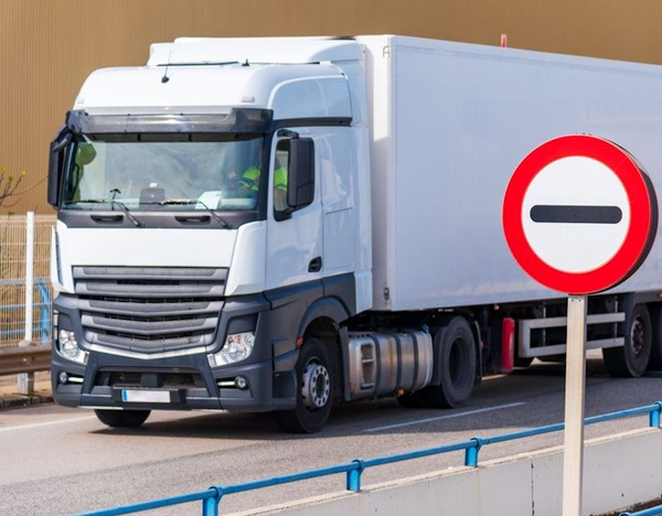 На границе России и Казахстана образовалась очередь с грузами из Китая