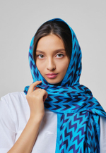 Шелковый палантин SOROKONOZHKA BLUE/DARK BLUE 68×200