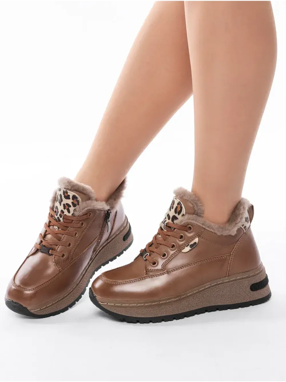 Кроссовки зимние