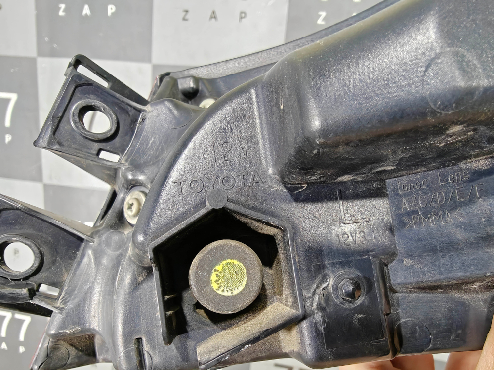 Фонарь задний левый Toyota Camry (XV70) 17-нв Б/У Оригинал 8156033690