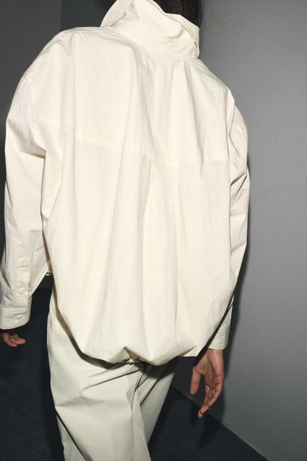 ZARA БРЮКИ ZW COLLECTION С МОЛНИЕЙ СЗАДИ, ЭКРЮ