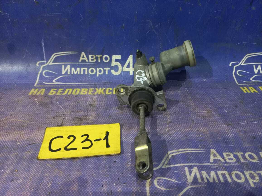 Главный цилиндр сцепления NISSAN SERENA 1991