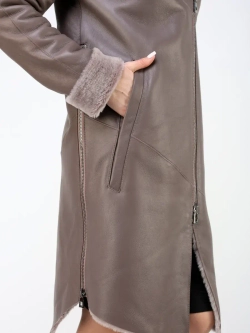 Дубленка зимняя натуральная с капюшоном