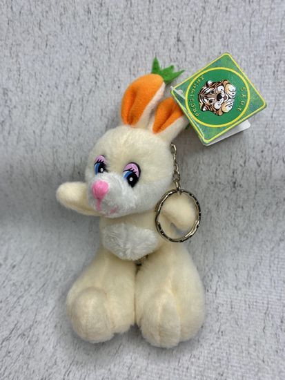 Брелок "Зайка с морковкой"