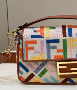 Fendi Baguette 27 cm