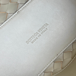Bottega Veneta Small Andiamo 25 cm