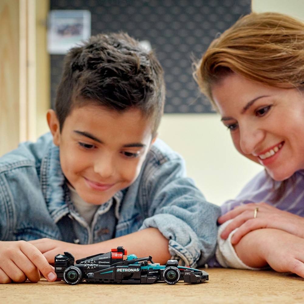 Конструктор LEGO Speed Champions 77244 Болид Ф1 Mercedes-AMG W15 — фото 12