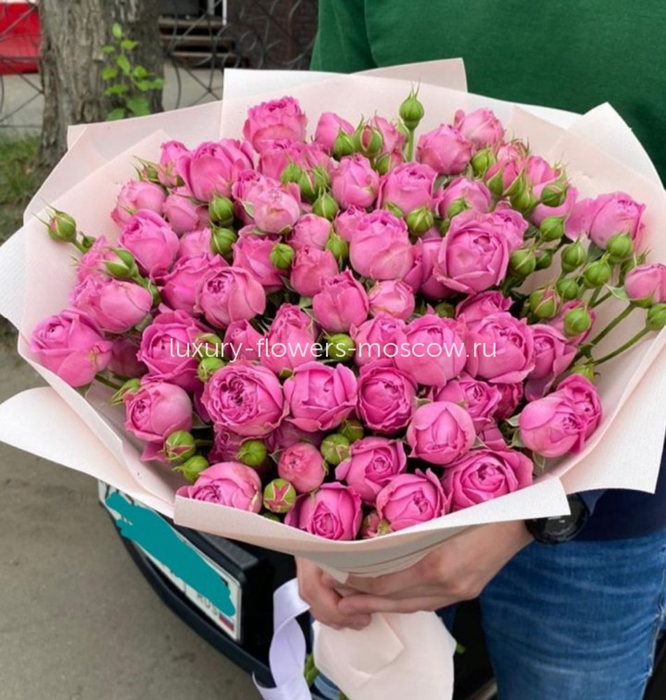 15 кустовых светло розовых пионовидных роз