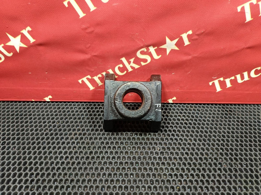 Кронштейн буксировочный 2023г